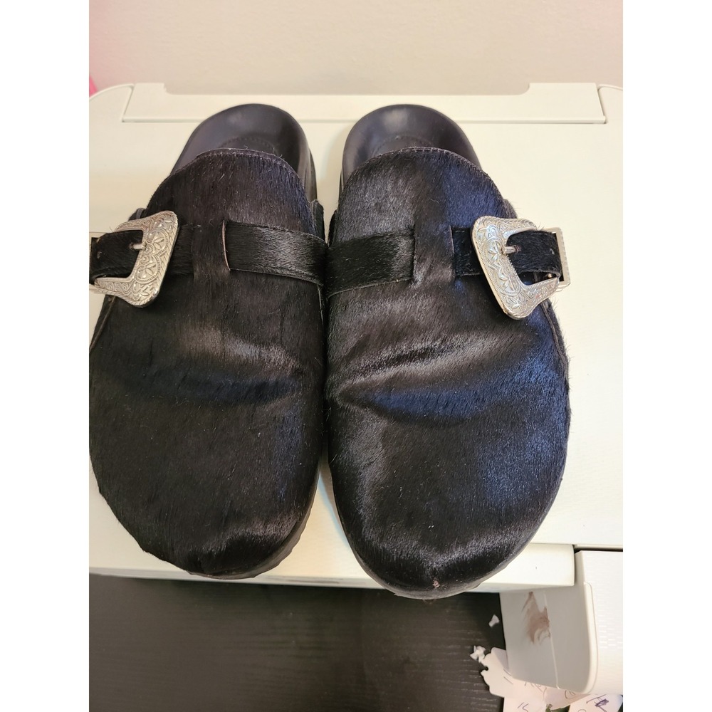 Schutz Gracie Calf Hair Clogs Distinctive Silver Western-style buckle. Size 7
